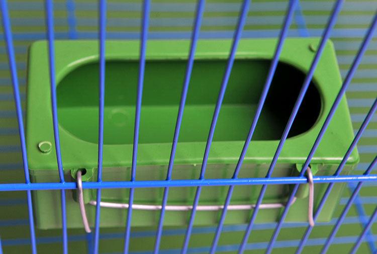 The Bird Oasis: Durable Splash-Proof Hanging Bird Food Container